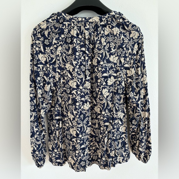 Old Navy Womens Blue Tan Paisley Long Sleeve‎ V-Neck Top Size Small - Picture 2 of 6